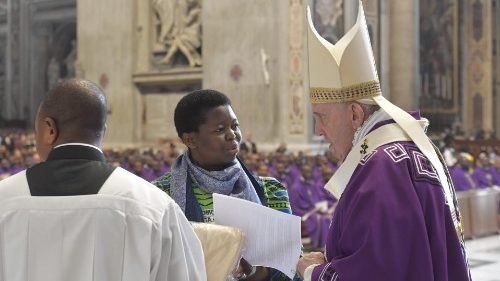 Pope welcomes French translation of book on Congolese Missal