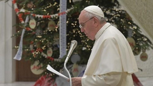 Papa: resgatar os símbolos cristãos natalianos perdidos no imaginário comercial