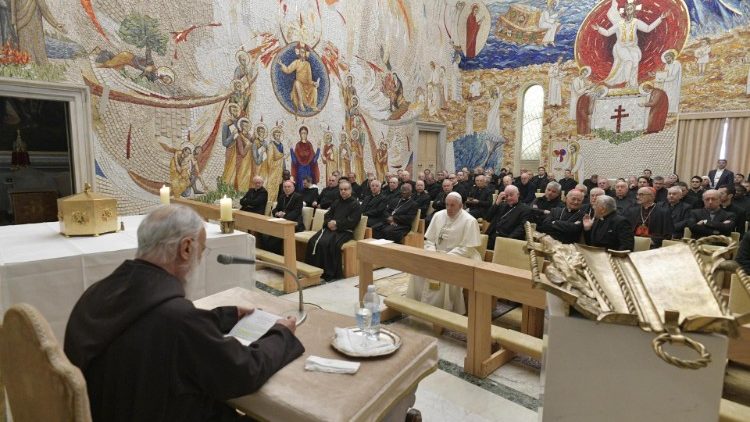 P. Raniero Cantalamessa med adventno pridigo v kapeli Redemptoris Mater v Vatikanu.