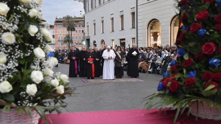صلاة البابا فرنسيس للعذراء سيدة الحبل بلا دنس روما 8 كانون الأول ديسمبر 2019