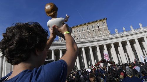 Da 50 anni gli oratori dal Papa per la benedizione delle statuine del Bambinello