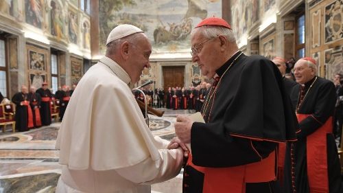 Sodano deixa função de Decano. Com Motu Proprio, Papa fixa mandato em 5 anos