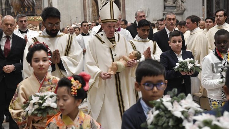 Папа Франциск на среднощната Рождественска литургия през 2019
