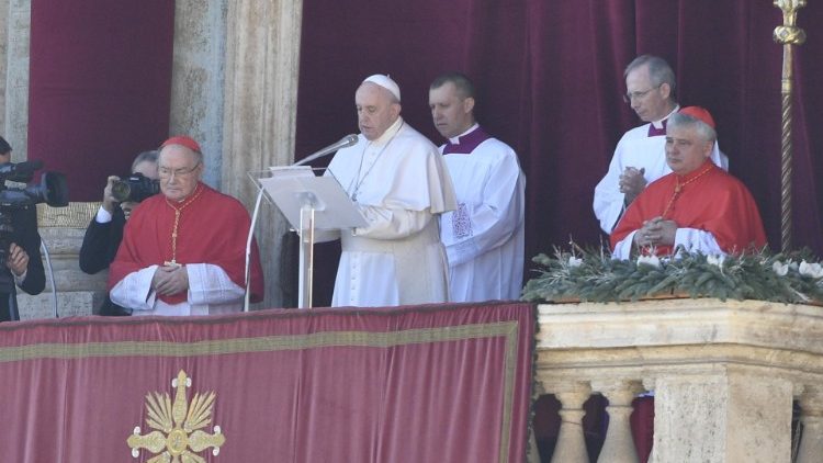 Papa Francesco durante il messaggio Urbi et Orbi
