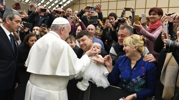 Papież błogosławi Polakom w nowym roku