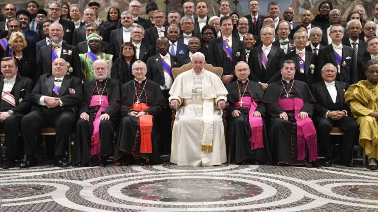 Gruppenbild mit Papst: Franziskus mit dem beim Heiligen Stuhl akkreditierten diplomatischen Corps 