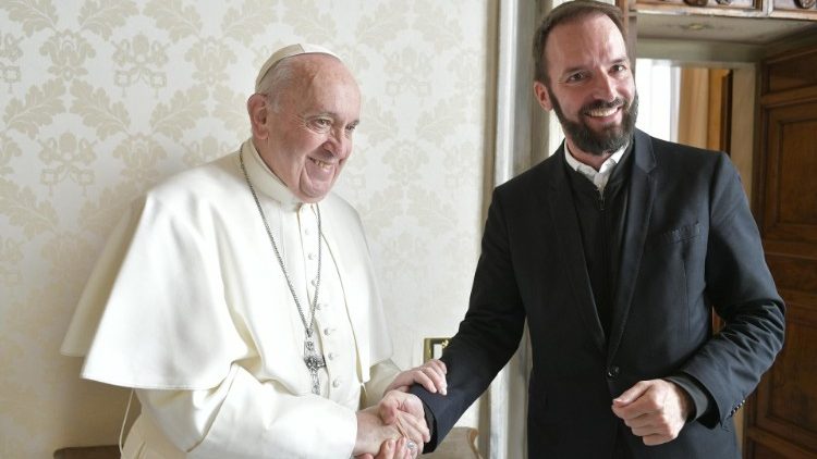 Pfarrer Jonas 2020 mit dem Papst