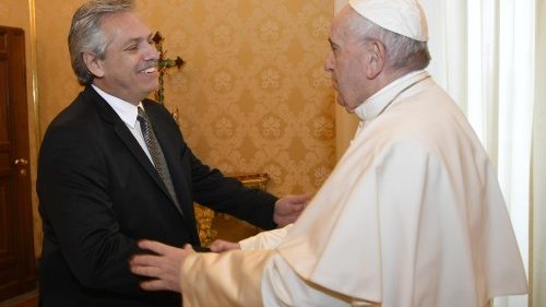 Vatikan: Argentiniens neuer Präsident beim Papst