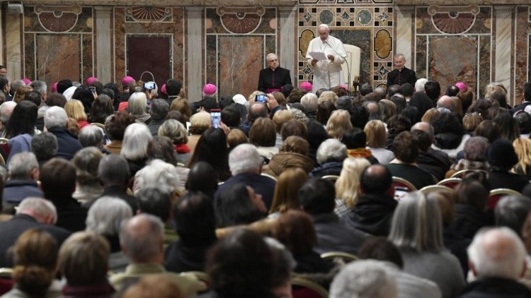 البابا فرنسيس مستقبلاً المشاركين في أول مؤتمر دولي لراعوية المسنين 31 كانون الثاني يناير 2020