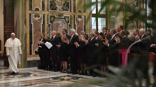 Le Pape loue la charité universelle des Chevaliers de Colomb