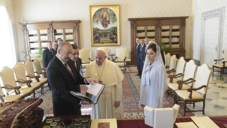 Pope Francis and President Ilham Aliyev of Azerbaijan in the Vatican