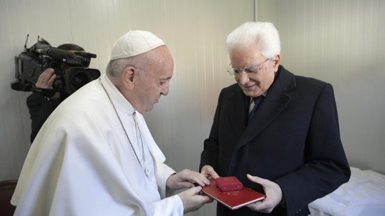 2020.02.23 El Papa Francisco con el Presidente de la República Italiana Sergio Mattarella, en una foto de archivo