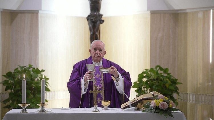 Папата на утринната лигургия във Ватикана