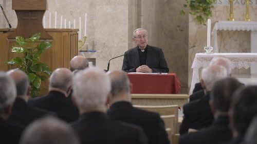 Francisco sigue desde el Vaticano el retiro cuaresmal en Ariccia