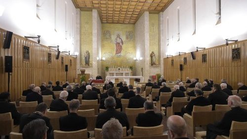 Prvý deň duchovných cvičení pre pápeža a Rímsku kúriu v Aricci