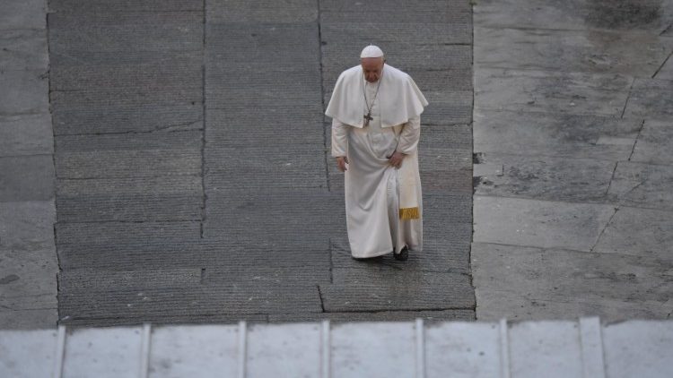 教宗方濟各2020年3月27日在聖伯多祿廣場舉行特別祈禱