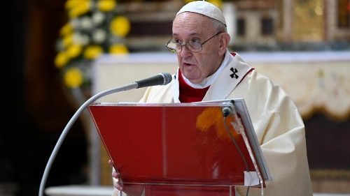 Pope at Mass on Divine Mercy Sunday: Let us rise with Thomas