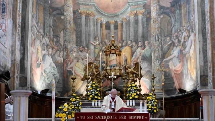 Pápež František slávil Eucharistiu v Kostole Santo Spirito in Sassia aj minulý rok 19. apríla 2020