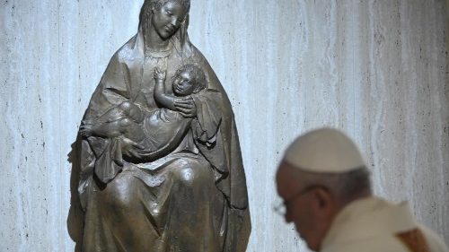 Francesco reciterà lAngelus da Casa Santa Marta