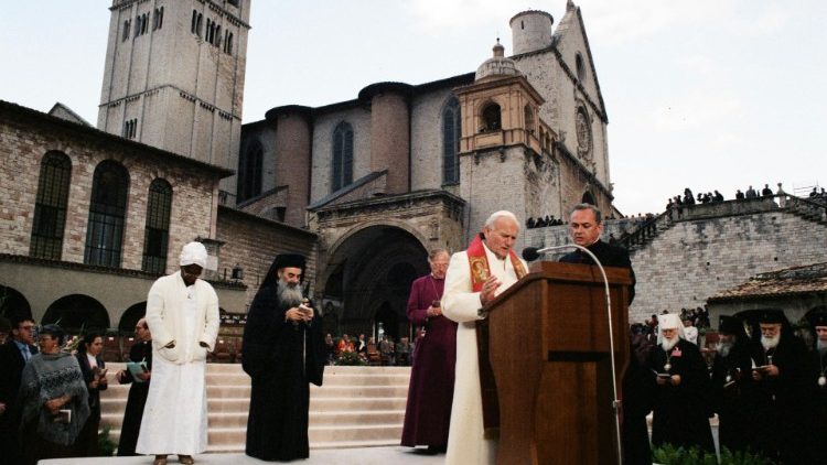 João Paulo II no Encontro Inter-Religioso de 1986 em Assis