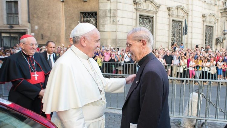 Popiežius ir t. Adolfo Nicolas, SJ
