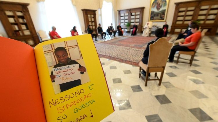 Athletica Vaticana delegation meets with the MAP (Vatican Media)