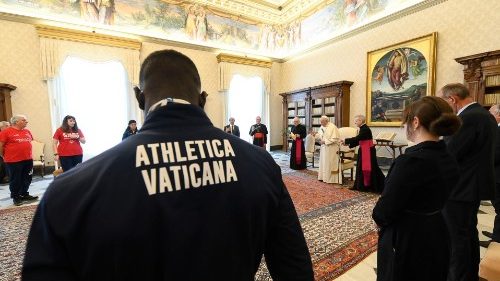 Папа призвал спортсменов "бежать вместе"