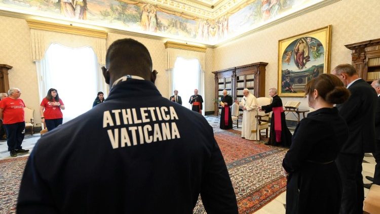 教宗接见梵蒂冈运动员