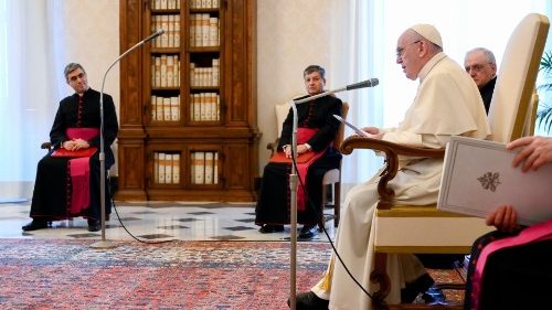 Il Papa: Abramo ci insegna a parlare con Dio come un figlio al padre