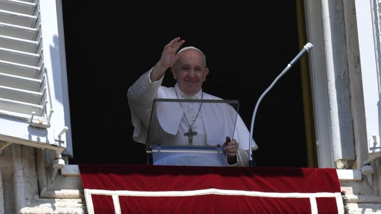 Папа Франциск по време на молитвата Ангел Господен. 2020.07.26 