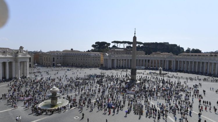 Папата апелира за мирни протести, 13 септември 2020