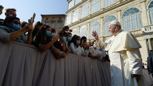 Папа: созерцание исцеляет и побуждает заботиться о других