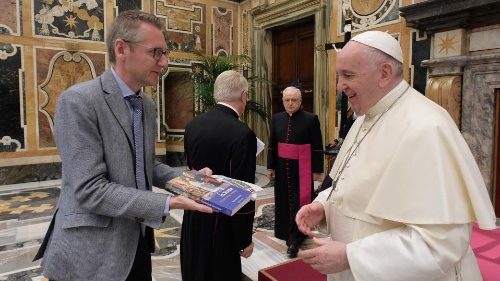 Pape François: les médias chrétiens forment les consciences 