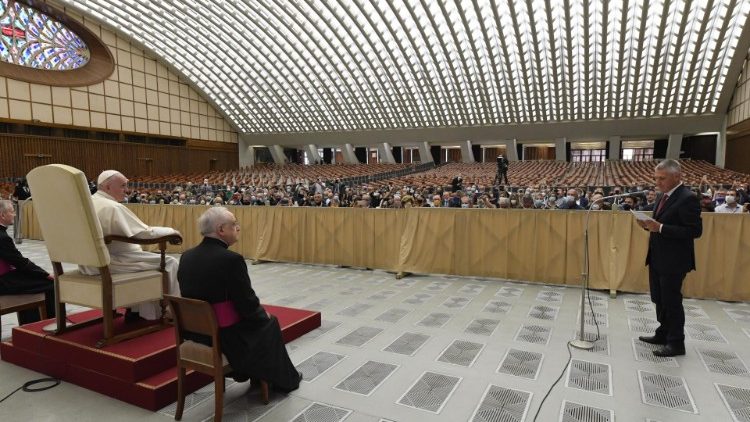 프란치스코 교황과 ‘반코 파르마체우티코’ 재단 대표단