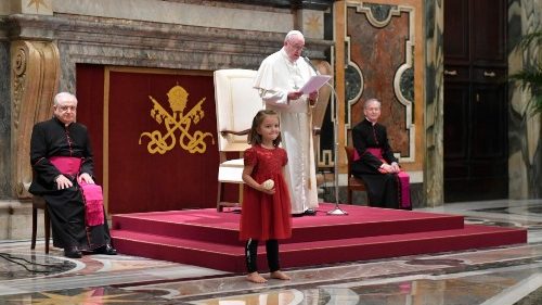 Papst empfängt autistische Kinder aus Österreich: „Ihr seid wie Blumen!“