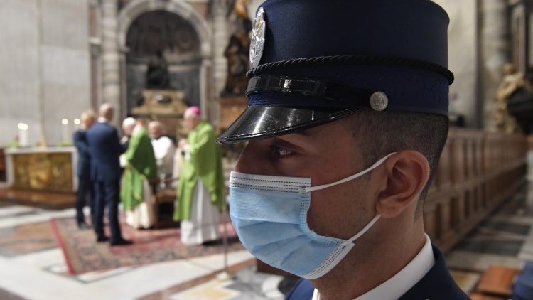 El Papa a la Gendarmería del Vaticano: vuestro camino es el servicio humilde y fraternal.