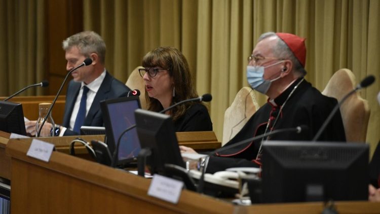 Professor Anna Rowlands (centre) during presentation of "Fratelli tutti" in the New Synod Hall