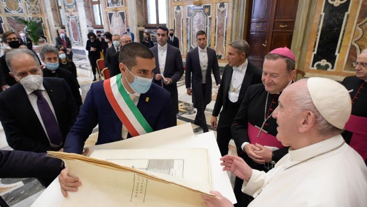 Popiežius priėmė Ravenos vyskupijos delegaciją 