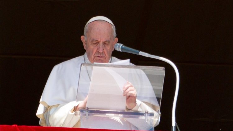 Le Pape lors de l'Angélus du dimanche 18 octobre 2020