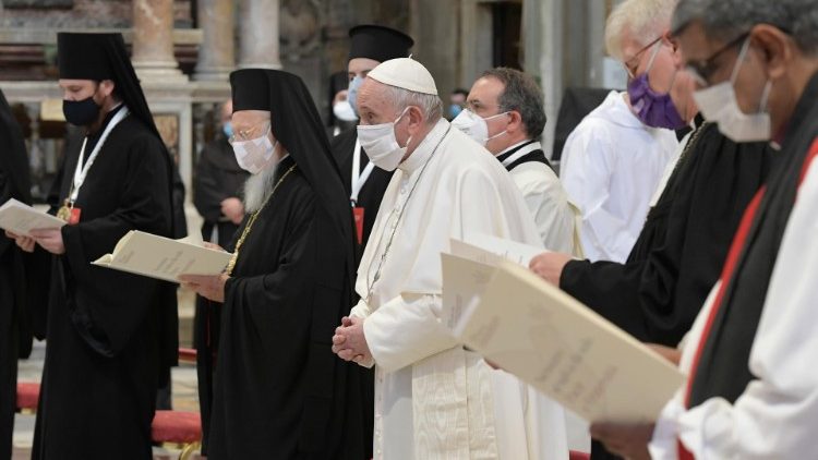 Папа падчас міжрэлігійнай малітоўнай сустрэчы за мір