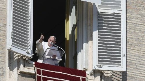 Papst beim Angelus: Glaube leuchtet durch gute Werke 