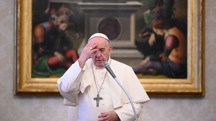Papa Francisc la audiența generală de miercuri 4 noiembrie 2020 în biblioteca Palatului Apostolic.