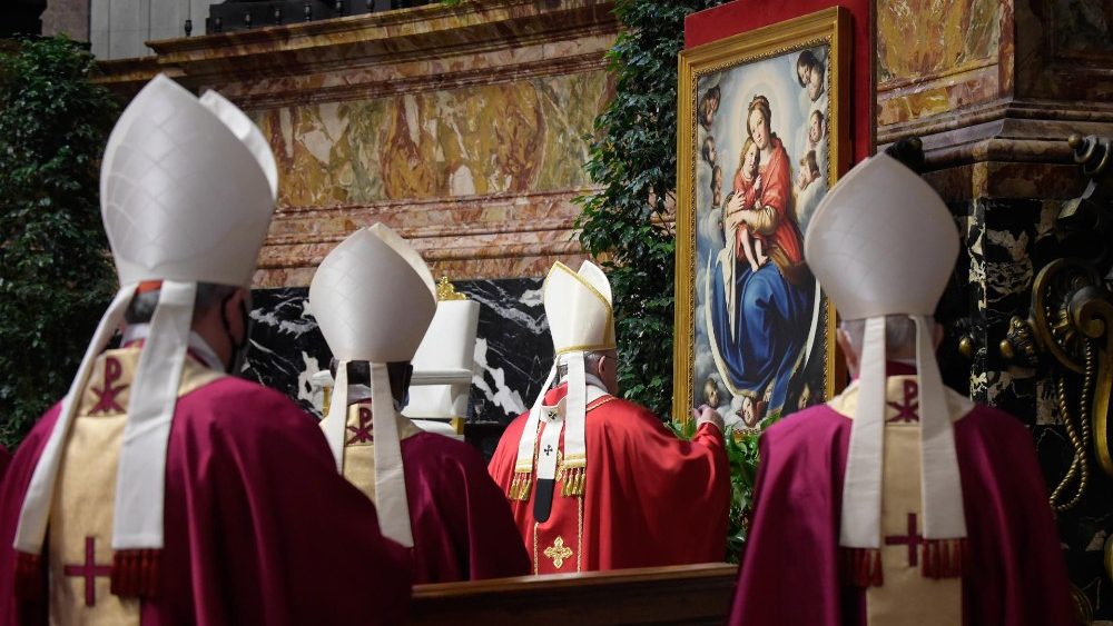 Foto zo svätej omše za zosnulých kardinálov a biskupov, 5. nov. 2020