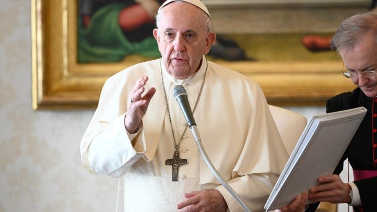 filosofisk Røg Underinddel Pope at Audience: Love is mystical root of believer's life - Vatican News