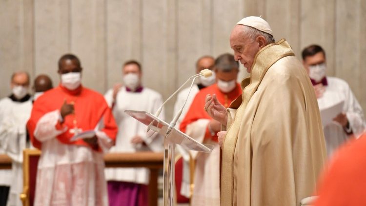 Papst Franziskus beim Konsistorium für die Erhebung neuer Kardinäle an diesem Samstag