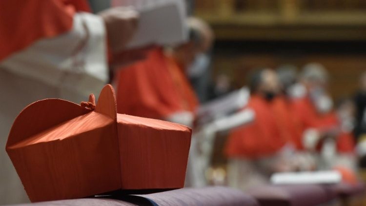 Papa Francisc prezidează un consistoriu pentru crearea de noi cardinali