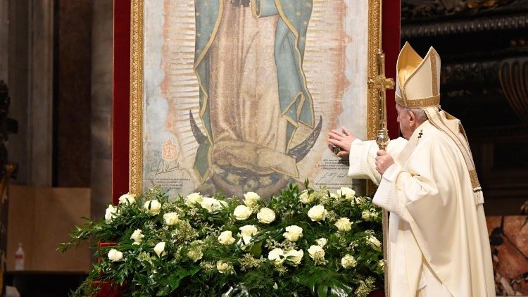Papst Franziskus bei der Heiligen Messe im Petersdom