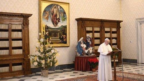 Il Papa nella festa di S. Stefano: i gesti d'amore cambiano la storia