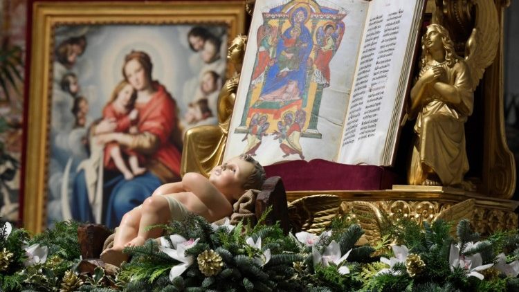 الكاردينال بارولين يترأس القداس الإلهي احتفالا بعيد القديسة مريم أم الله
