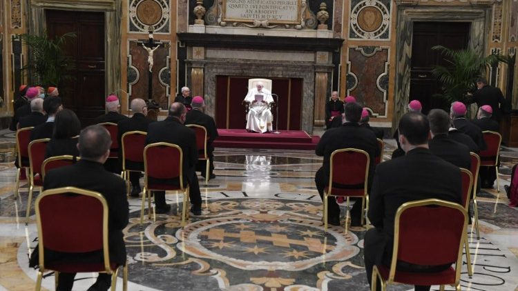 Le Pape lors de sa rencontre avec le Bureau de la catéchèse de la Conférence épiscopale italienne.